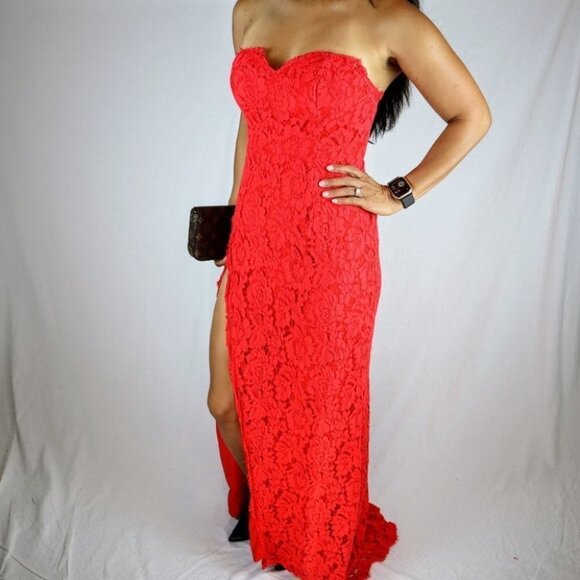 Fame & Partners Twilight Red Lace Gown $286 - Picture 5 of 10